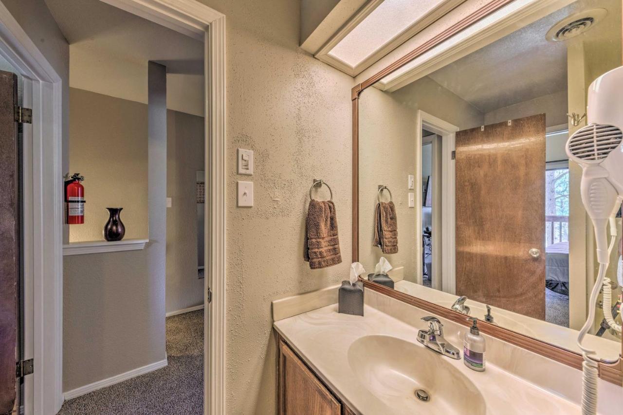 Forested Ruidoso Condo With Deck And Fireplace! Buitenkant foto