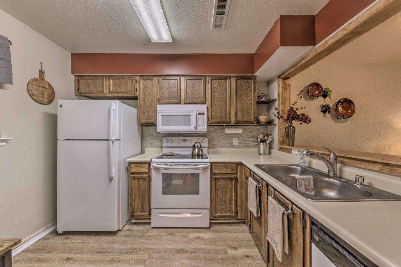Forested Ruidoso Condo With Deck And Fireplace! Buitenkant foto